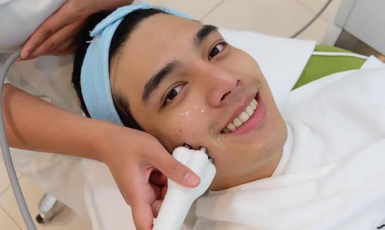 "แสตมป์ ณัฐดนัย" ขวัญใจสาววาย ดูแลตัวเองยังไง ให้หล่อ หน้าเด้งใส