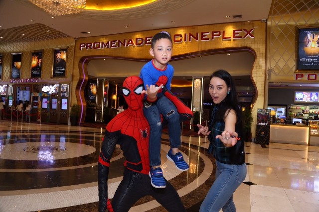 ทายาทแสนล้าน น้องข้าวหอม เด็กชายชีวกิตติ์ เบญจรงคกุล  แฟน spiderman ลูกชายตั๊ก บงกช เจ้าสัวบุญชัย