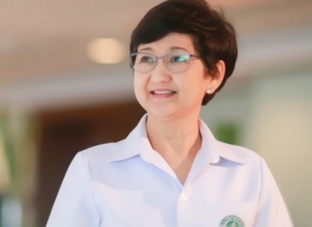 ปี 2020 พยาบาลทำงานหนักมาก จนมีผู้อยากเป็น พยาบาล จิตอาสาช่วย covid-19 รางวัลศรีสังวาลย์ 2563 มอบแด่ ดร.กฤษดา แสวงดี - เอื้อมพร กาญจนรังสิชัย