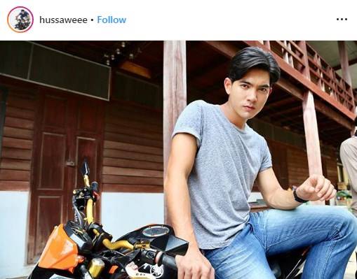 ย้อนชม เข้ม หัสวีร์ ละครเรื่องแรก แจ้งเกิด บทพรเอกชั้นนำ เสือสมิง ช่อง 7 ปี  2561 กระแสฮอต จนต้อง จ้าวสมิง รีรันครั้งที่ 2  ล่าสุด ส่งจ้าวสมิง Rerun ครั้งที่สาม แถมเป็นละครหลังข่าว ตอนแรก 14 เมษายน